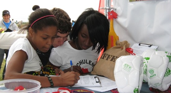Afrika Quiz bei STRASSE!KICKT 2011_©GEMEINSAM FÜR AFRIKA