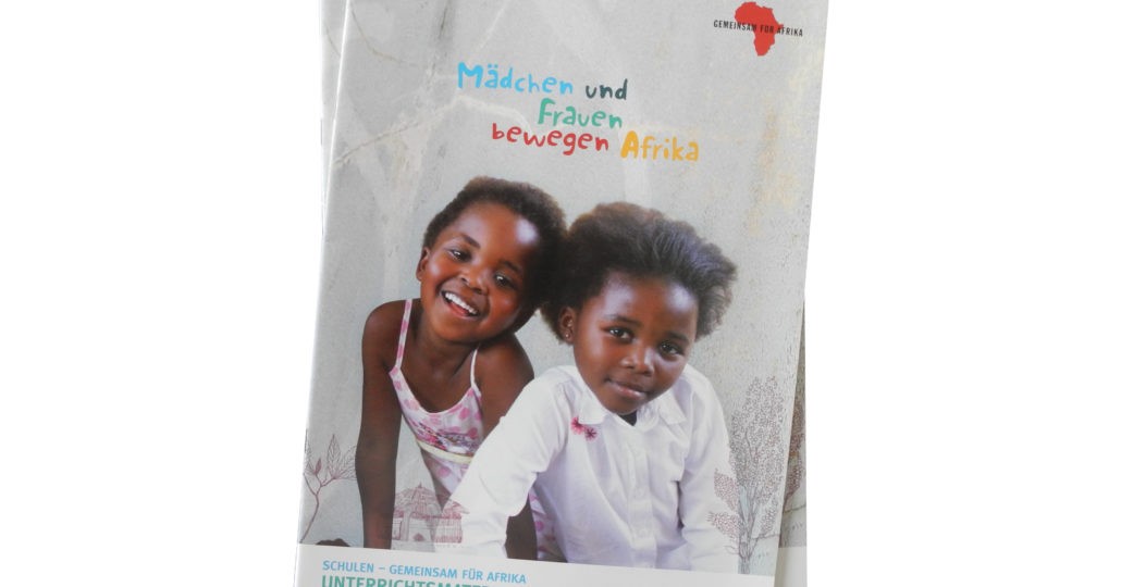 GS Maedchen und Frauen bewegen Afrika © GEMEINSAM FÜR AFRIKA