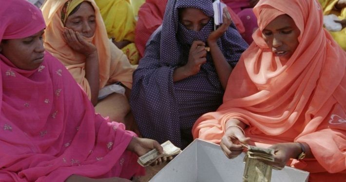 Frauen-Spargruppe im Tschad._©Care Deutschland-Luxemburg