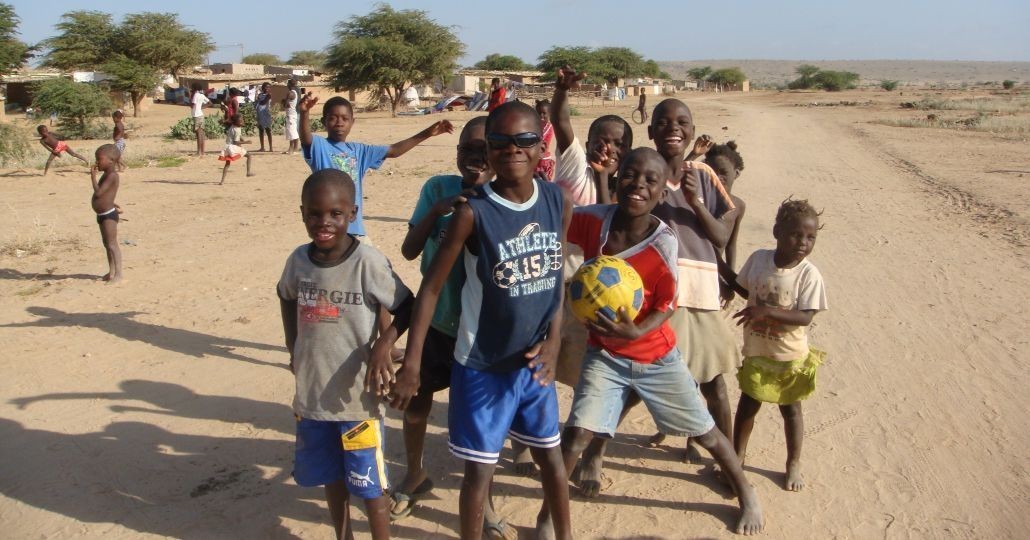 Eine Gruppe Jungs in Angola_©ChildFund