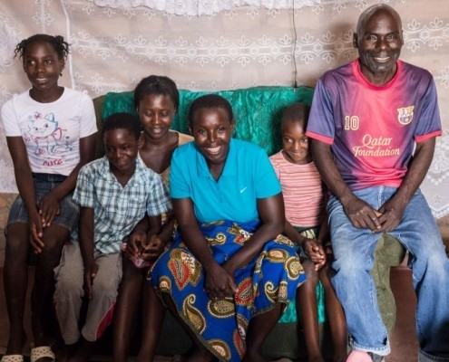 Eine Familie in Sambia_©Gemeinsam für Afrika/Florian Oellers