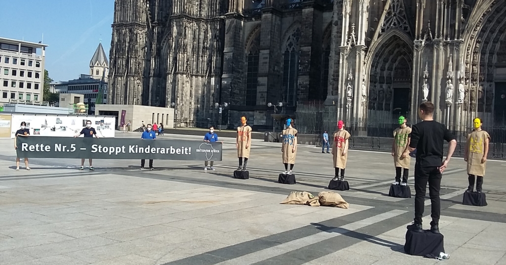 GEMEINSAM FÜR AFRIKA-Aktion gegen Kinderarbeit in Köln_11062021