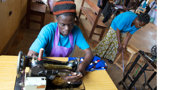 Schneidern lernen in Uganda_©GEMEINSAM FÜR AFRIKA/Trappe