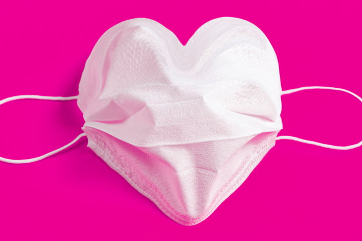 Maske in Herzform