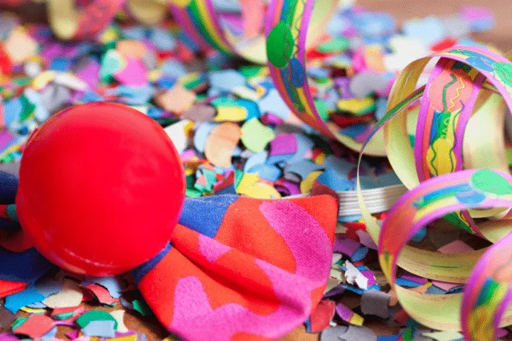 Kulturelle Aneignung & Rassismus beim Verkleiden ©Canva