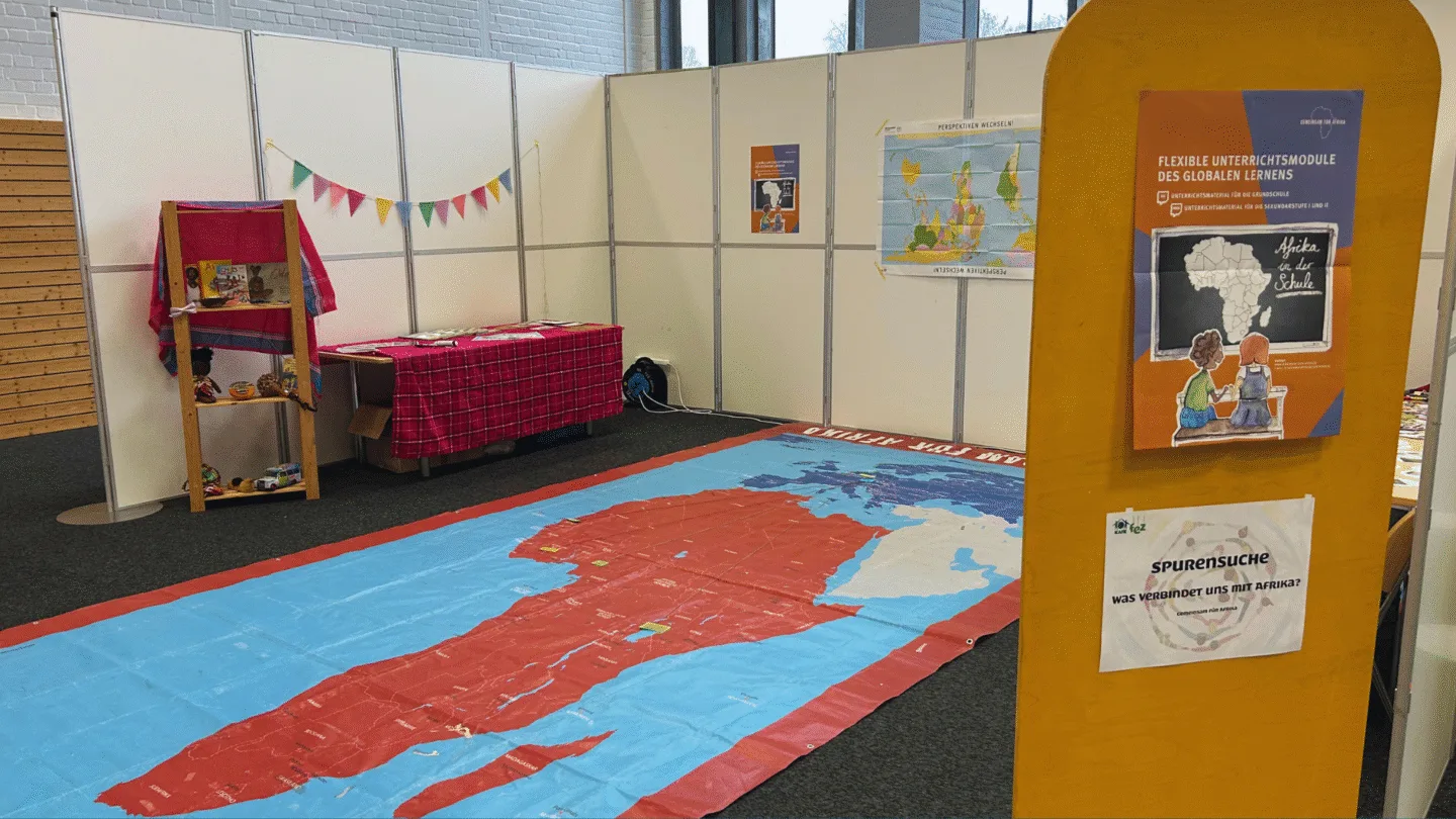 Der Stand von Gemeinsam für Afrika auf dem benbi-Mitmachwochenende zum Thema 